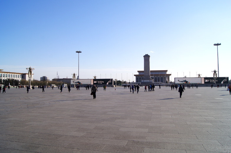 Sehsnwuerdigkeiten Tipps Platz des himmlischen Friedens ist einfach riesig in Peking