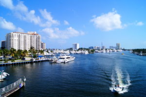 In den Kanaelen von Fort Lauderdale tummeln sich die Yachten