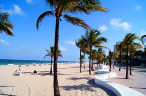Fort Lauderdale Beach und Promenade mit Auto nach Miami
