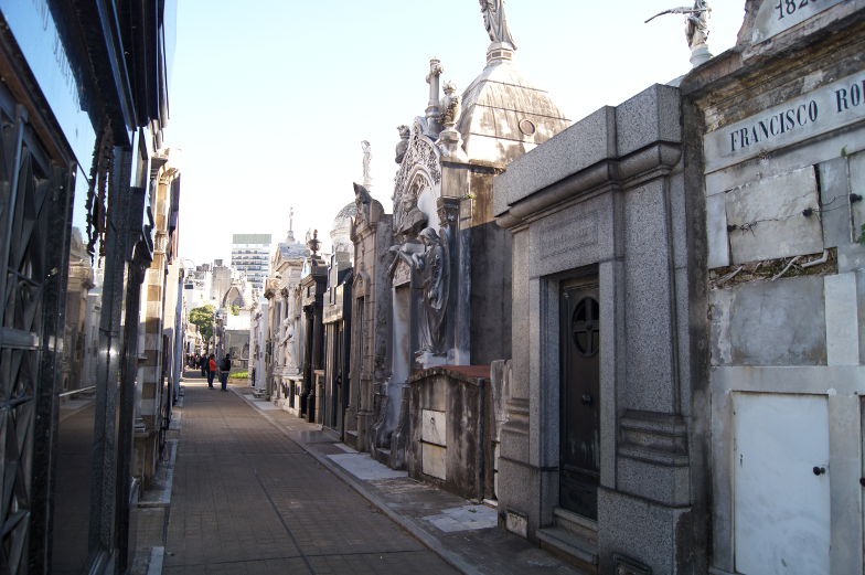 Grosse Grabkammern auf dem Friedhof von Bueons Aires