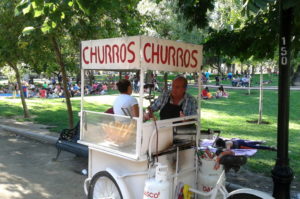 Churros Stände findest du in Santiago de Chile