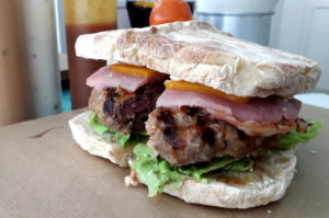 Bolo do Caco Burger Funchal Essens Tipps Madeira Guide
