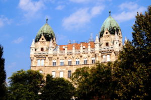 Prunkvolle Gebaeude Budapest Sehenswuerdigkeiten und Insidertipps