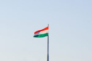 Ungarn Fakten hier siehst du die Nationalflagge in Budapest