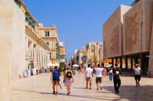 Valletta Tipps Sightseeing Tour City Gate und Parlament Malta 