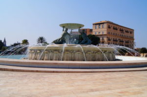 Valletta Tritonbrunnen Sehenswuerdigkeit Tipps Malta