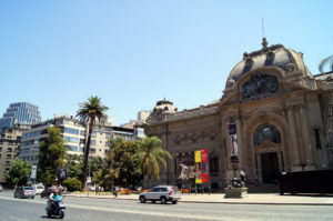Schoener Stadtteil zum uebernachten Bellas Artes Santiago de Chile