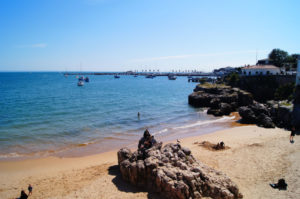 Portugal bietet sich perfekt als Reiseziel fuer Strandurlaub an