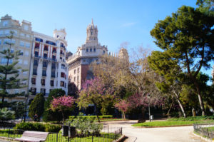 Parkanlage mitten in der Stadt Valencia