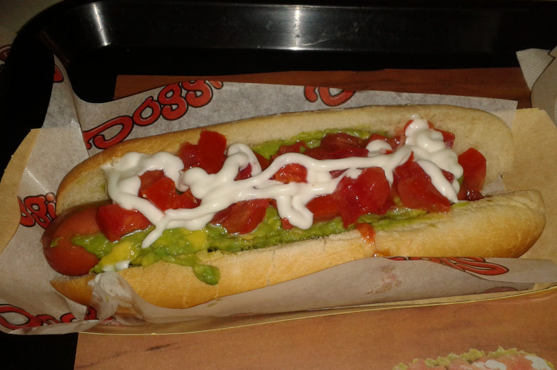 Completo nennt man in Chile einen Hot Dog