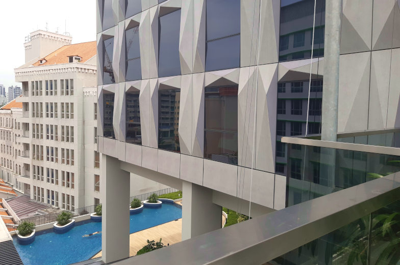 Hotel MI Rochor mit Terrasse und Pool