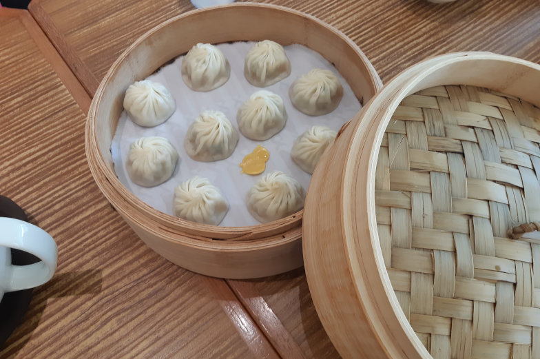 Dumplings essen in Singapur