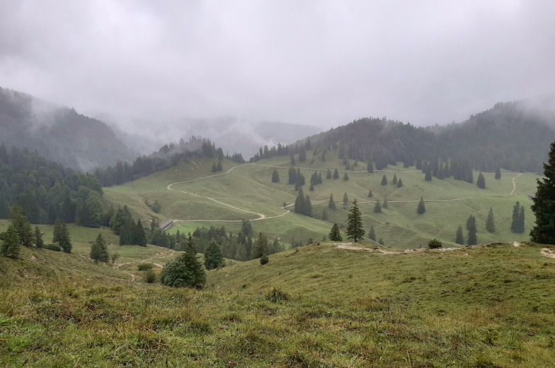 wie sind die Wege auf der zweiten Etappe der Alpenüberquerung