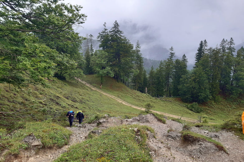 Bergauf zweite Etappe Alpenüberquerung