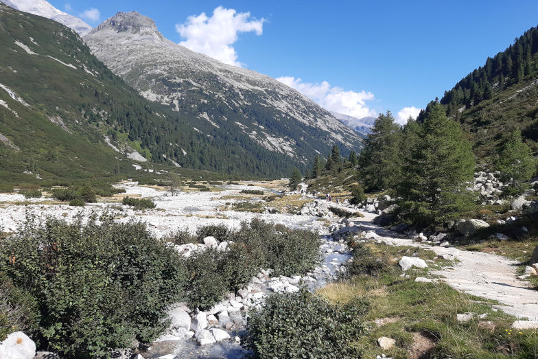 Wanderstrecke in den Zillertaler Alpen sechste Etappe Alpenüberquerung