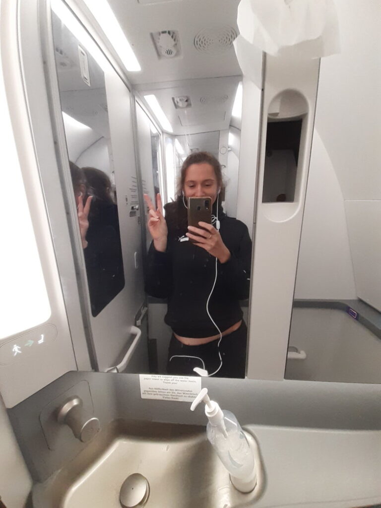 Toilette an Bord des SunExpress Flugzeugs